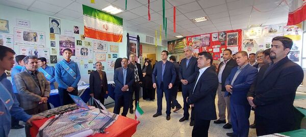 بازدید مدیران آموزش و پرورش محولات از دبیرستان مرحوم اسماعیلی 