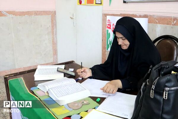 طنین چهل و چهارمین شور رقابت قرآنی در قلب‌های دانش‌آموزان قرچکی