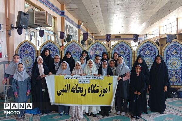 مشارکت دانش آموزان و فرهنگیان مدارس چهاردانگه در نماز جمعه
