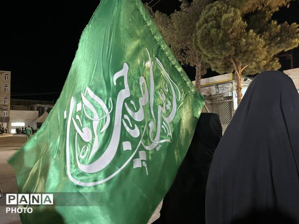 حضور حماسی مردم در تجمعات شبانه؛ فریاد همدلی و خون‌خواهی رهبر شهید