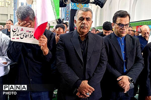 مراسم جاماندگان تشییع رهبر شهید در اسلام آباد غرب