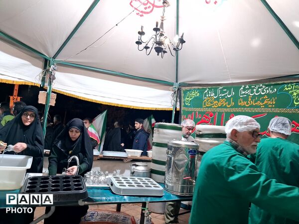 خدمات رسانی موکب های مردمی حسینه فضل نیشابور