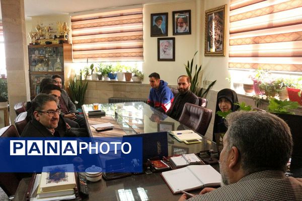 تشکیل ستاد دهه فجر در آموزش و پرورش فیروزکوه با هدف برنامه‌ریزی منسجم برای ترویج ارزش‌های انقلاب در مدارس