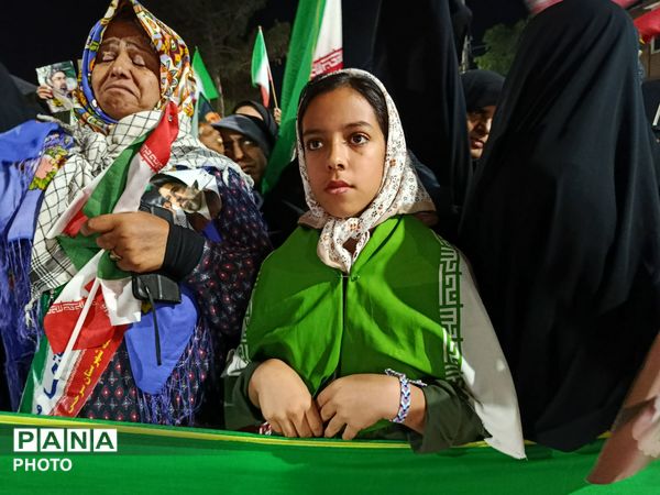 تداوم حضور پرشور مردم سرخس در تجمعات شبانه مردمی در آستانه میلاد امام رضا«ع»