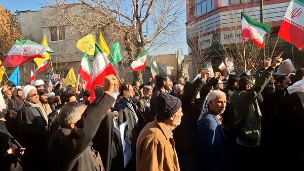 جلوه‌های باشکوه حضور مردم قم در راهپیمایی ۲۲ دی