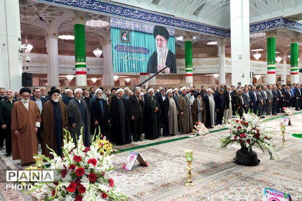 آیین خطبه خوانی خادمان حرم حضرت معصومه(س) در روز دختر