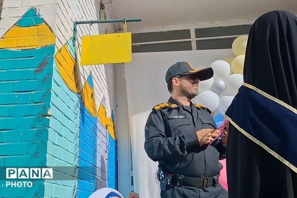 جشن شکفتن کلاس اولی‌ها در دبستان ستایش شهریار