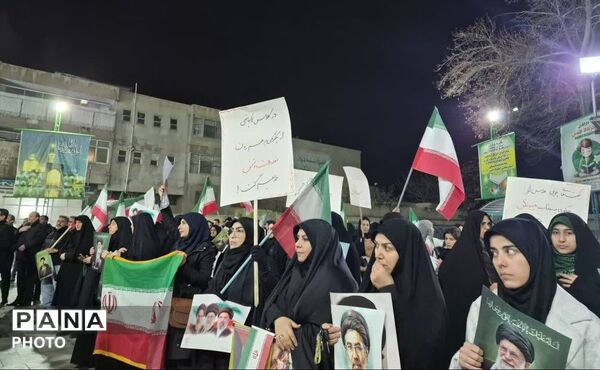 تجمع فرهنگیان البرز در بیعت با سومین رهبر انقلاب اسلامی 