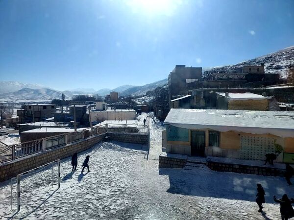 اولین برف پاییزی در شهرستان کوهرنگ