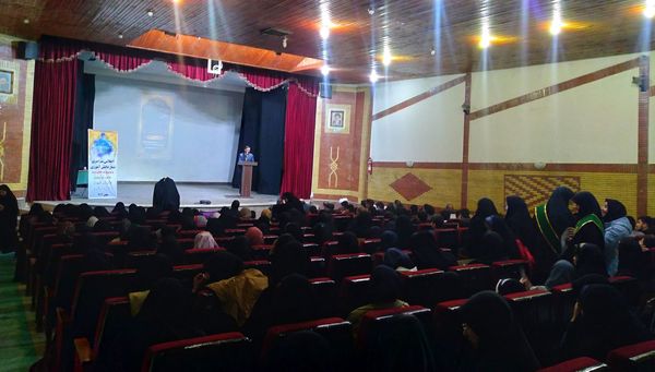 اجلاسیه سراسری نماز دانش‌آموزی شهرستان ملایر