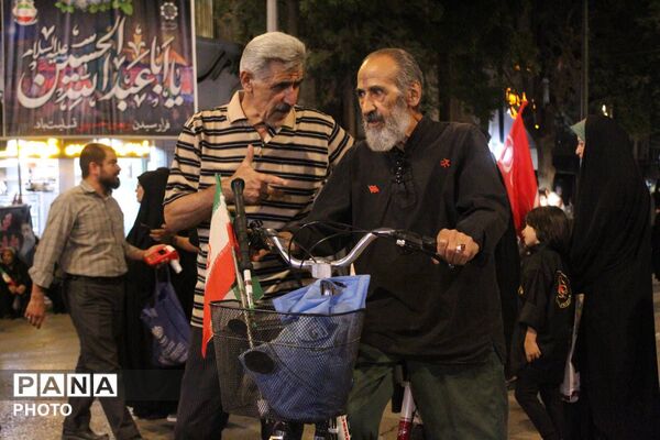 تجمعات مردمی در میدان شهید بجنورد