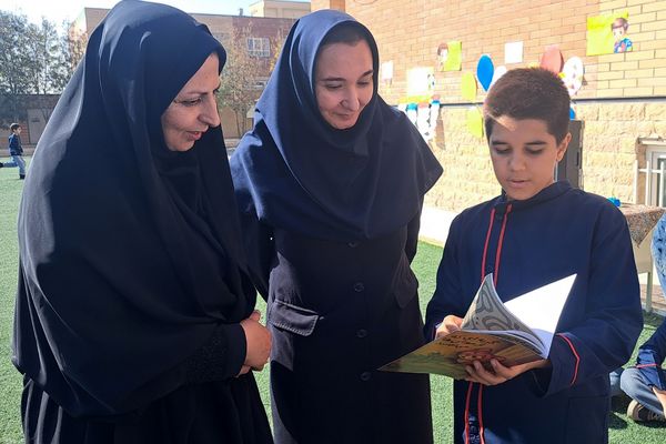  برپایی نمایشگاه  آثار دانش‌آموزان در مدرسه غیاث‌الدین جمشید کاشانی ملارد 