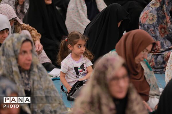 نماز جمعه ساوجبلاغ؛ تجلی معنویت، بصیرت و وحدت
