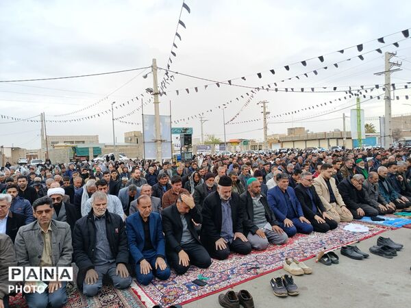 جلوه‌هایی از برگزاری نماز عید سعید فطر در شهر جعفریه قم