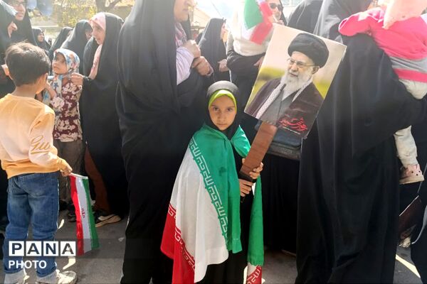 حضور دختران استهبانی به یاد دختران میناب در روز قدس