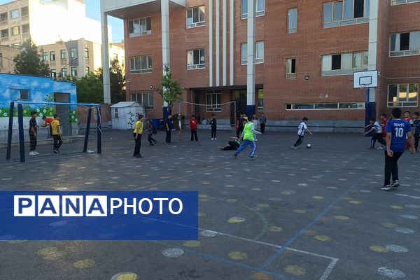 مسابقات فوتبال کلاس ششمی‌های آموزشگاه معارف ۶ 