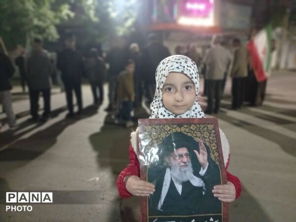 حضور پرشور مردم تویسرکان در راهپیمایی «تا پای جان برای ایران»