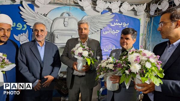 حضور فرماندار مشهد در جشن عید غدیر در میدان دانشجو