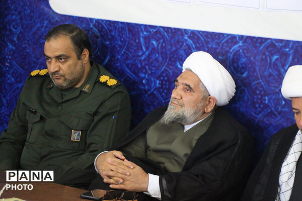  دیدار صمیمی مدیر آموزش و پرورش و معلمان با امام جمعه سملقان