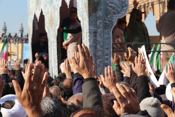 آیین تشییع لاله‌های فاطمی در قم