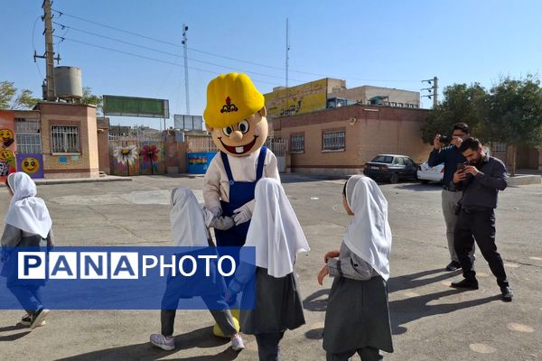  همیاران گاز در دبستان توفیق شهرستان رباط‌کریم