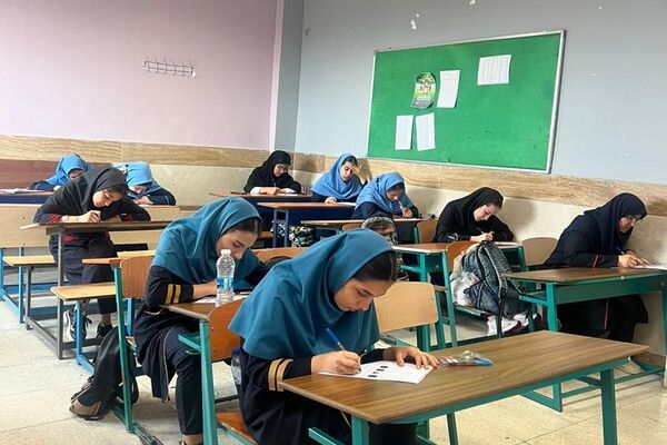 اختتامیه محور آزمایشگاه ،یازدهمین دوره جشنواره نوجوان خوارزمی در دبیرستان مهدی مقربی ملارد