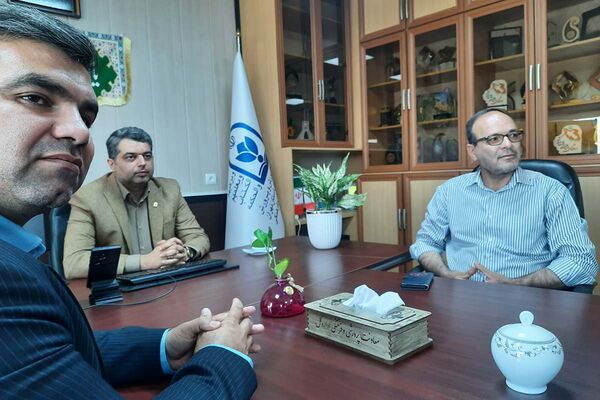 دیدار دانش آموزان پیشتاز پاکدشت با مدیرکل آموزش و پرورش شهرستانهای تهران