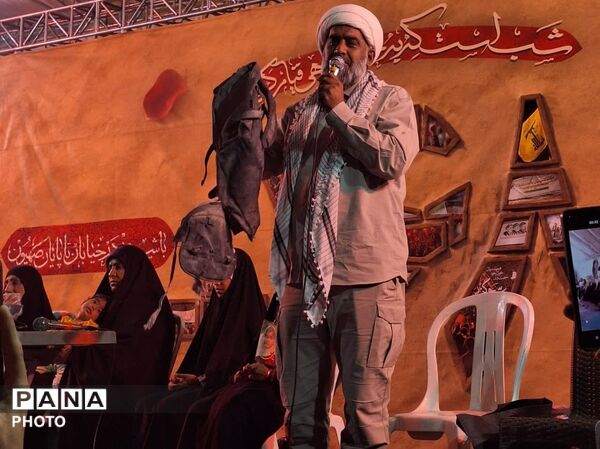 اشک‌های میناب در آغوش تهران؛ خانواده شهدا در میدان طهرانی‌مقدم