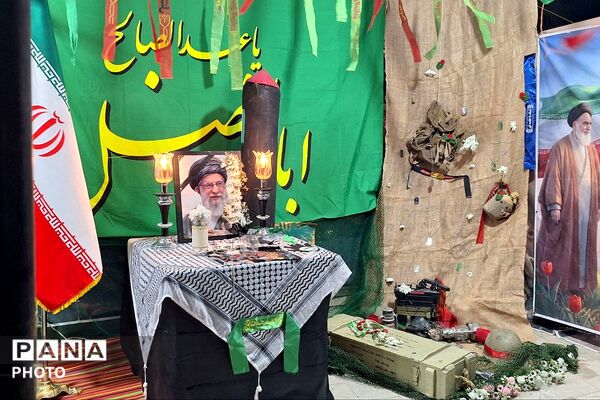 ادامه خدمت‌رسانی مواکب شهرری به تجمعات شبانه ضد صهیونیستی در میدان نماز 