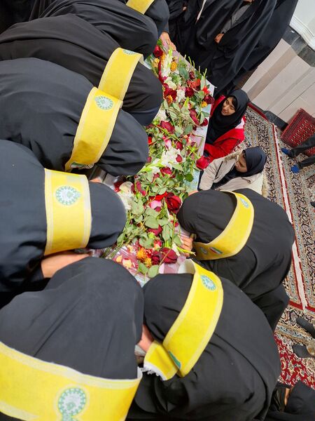 استقبال از شهید گمنام ، تجلی همبستگی و وحدت مردم در پاسداشت شهدا 