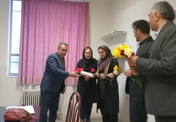 تجلیل از معلمان  دبیرستان عشایری متوسطه اول خدیجه کبری «س» به مناسبت روز مادر