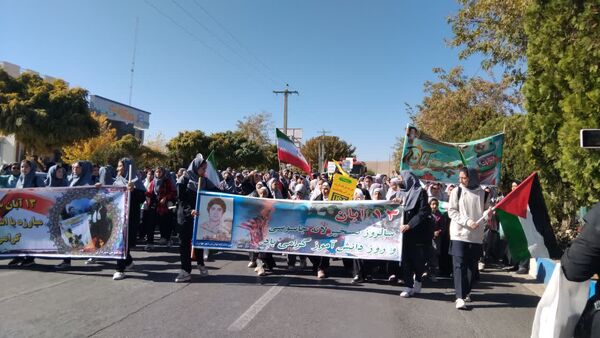 راهپیمایی ۱۳ آبان؛ روز دانش‌آموز 