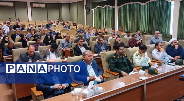 جلسه شورای اداری در شهرستان خلیل آباد