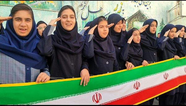 زنگ ورزش ، زنگ نشاط دبیرستان شاهد تکتم ناحیه ۳ مشهد