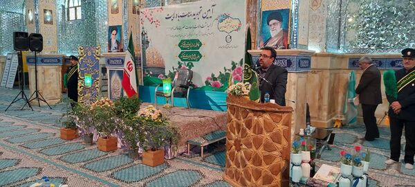 آیین غبارروبی ضریح مطهر حضرت علی‌بن‌امام‌محمدباقر(ع) 