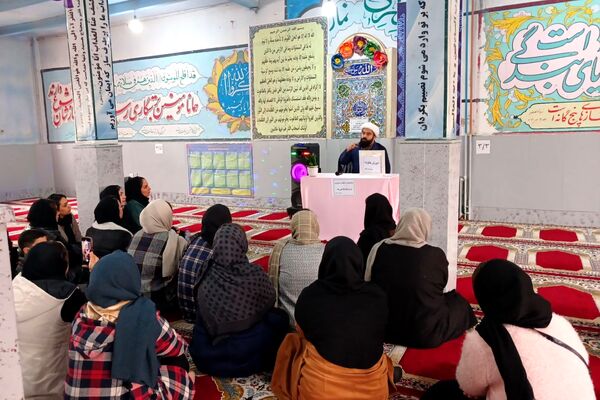 گرامیداشت میلاد حضرت زهرا (س) در دبستان فرزانگان رباط‌کریم