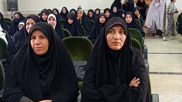 آیین تجلیل از برگزیدگان چهل و سومین دوره مسابقات قرآن، عترت و نماز شهرستان بن