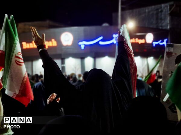 بهار وفاداری به وطن در گلوگاه