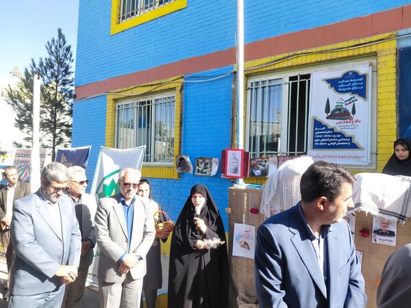 مراسم بازگشایی مدارس و جشن عاطفه‌ها در مدرسه نمونه دولتی خدیجه الکبری(س) قروه