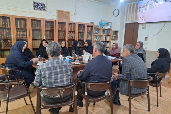 اولین جلسه هیات امنا و انجمن اولیا و مربیان دبیرستان پویش 