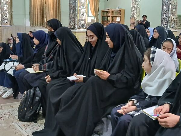 برگزاری جلسه توجیهی هیات‌های دانش‌آموزی دختران آموزش و پرورش ناحیه۶ مشهد