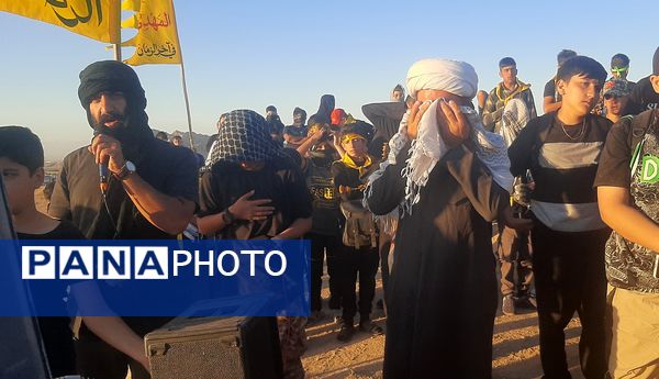  کاروان زائرین پیاده دانش‌آموزی در نیشابور