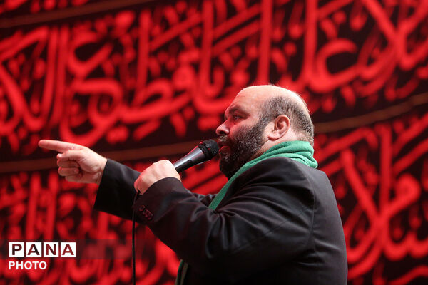 مراسم بزرگداشت آقای شهید ایران در حرم بانوی کرامت