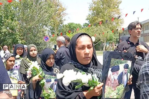 روایتی از مهر و ایثار با استقبال از خانواده شهدای میناب