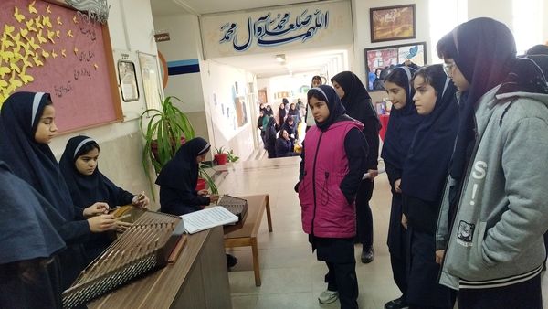 برگزاری هفته ماها در دبیرستان علامه جعفری ناحیه ۳