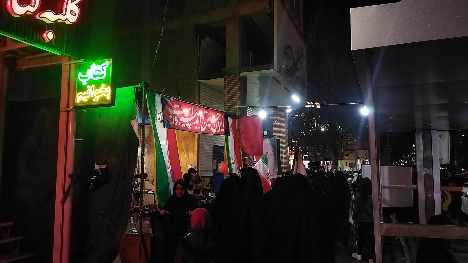 موکب های مردمی در سراسر بلوار فضل نیشابور 