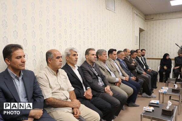 دیدار مسئولان تعاون همدان با نماینده ولی‌فقیه در استان 