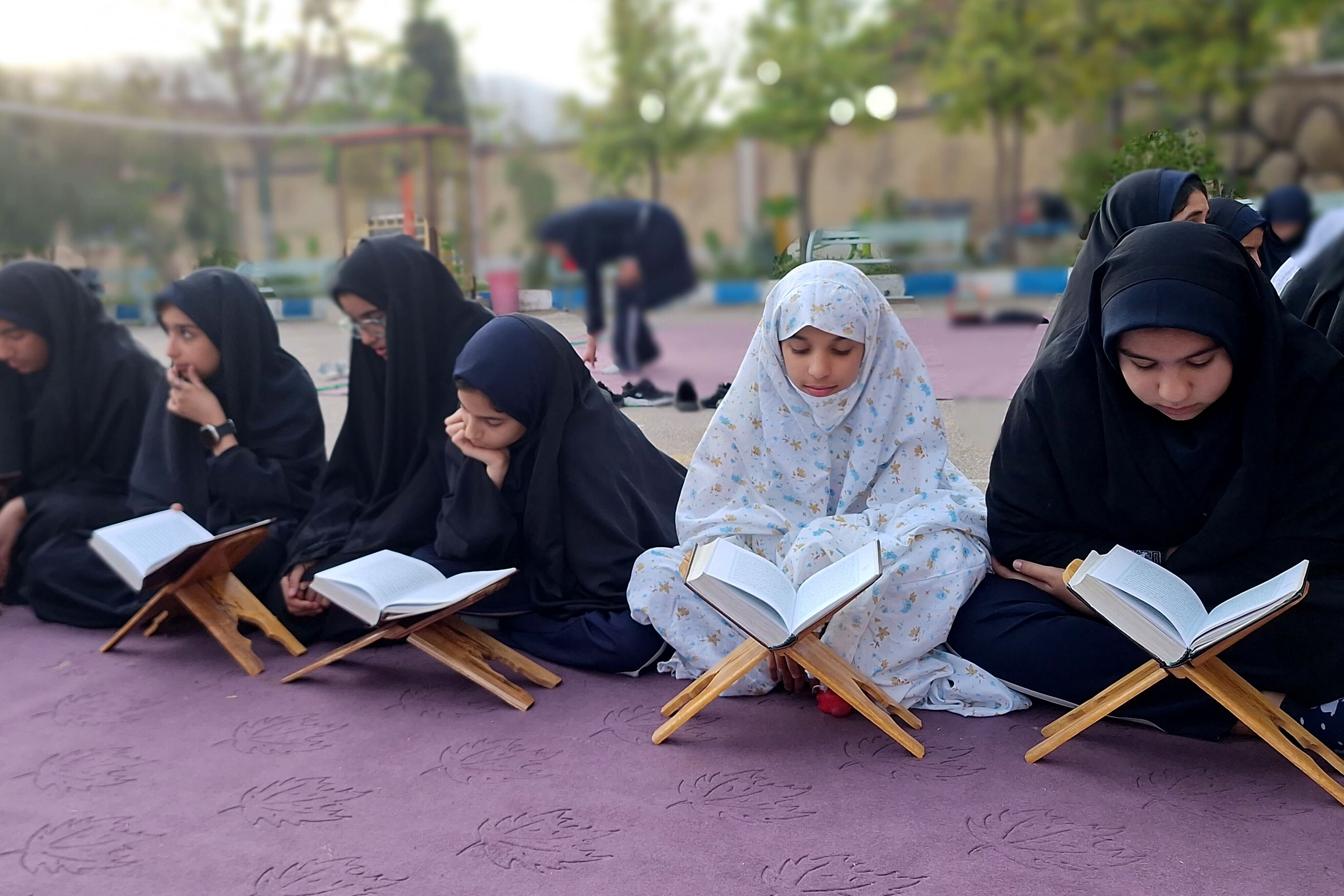 مهمانی فرشتگان بر خوان گسترده ضیافت الله در واپسین لحظات ملکوت