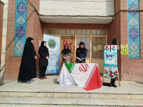 برگزاری یادواره شهدا در هنرستان بصیرت آشخانه