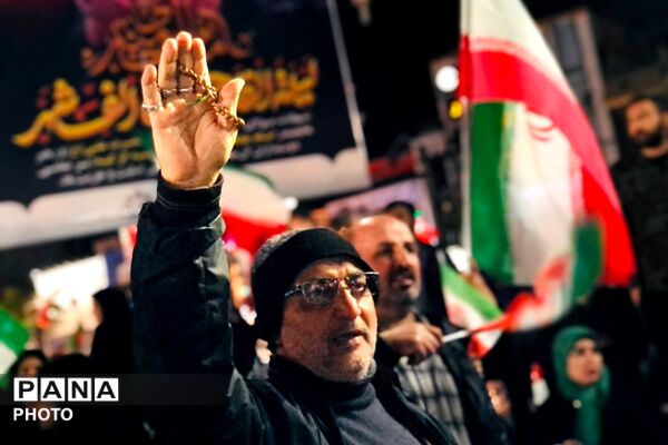 یادبود شهدا و تجدید پیمان مردمی